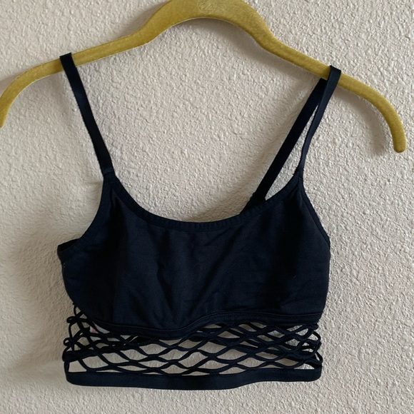 PINK Sports Bra With Fish Net Design Black 🌴 - Picture 1 of 5